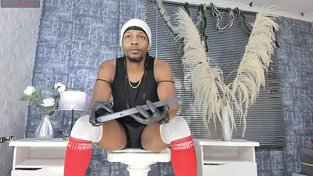 Snapshot of RicoBrown777_ chatting on December 2025 04:19:02 AM RicoBrown777 online show from December 2025 04:19:02 AM