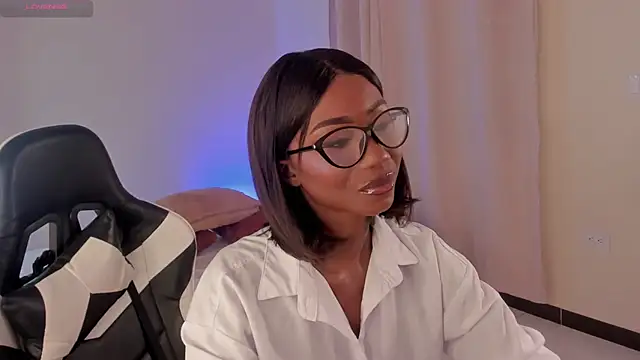 SavannahWildee online show from February 2025 03:39:01 PM