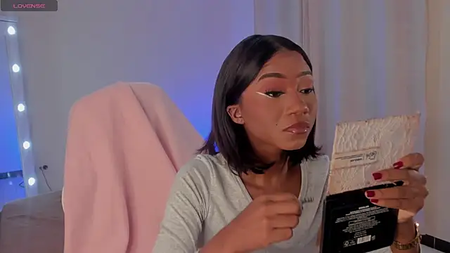 SavannahWildee online show from February 2025 12:06:02 PM