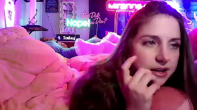 mirannacult online show from February 2025 08:36:01 PM