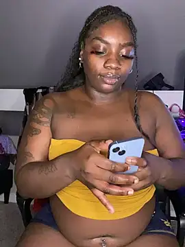 Snapshot of LillShayy chatting on December 2024 02:43:02 AM LillShayy online show from December 2024 02:43:02 AM