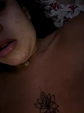 Snapshot of Avint-Perfeita chatting on September 2025 06:52:02 PM Avint-Perfeita online show from September 2025 06:52:02 PM