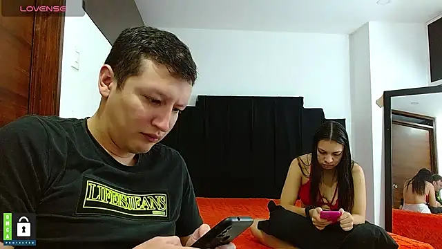 Hot-Couple--18 online show from December 2024 07:55:01 PM