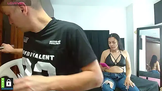 Hot-Couple--18 online show from December 2024 04:53:02 AM