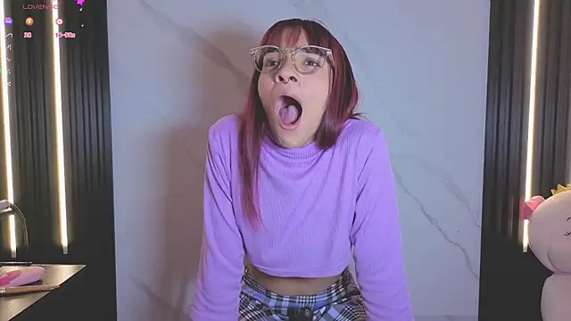 Scarlet Red  online show from February 2026 12:34:01 PM