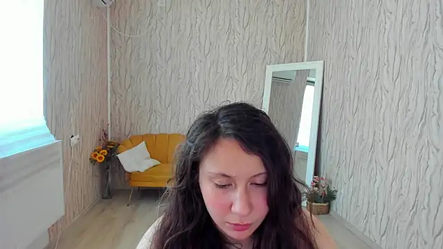 Snapshot of AishaRouhi chatting on January 2025 11:31:01 AM AishaRouhi online show from January 2025 11:31:01 AM