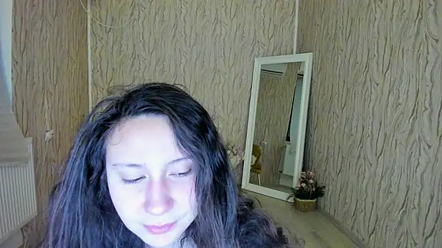 Snapshot of AishaRouhi chatting on January 2025 05:23:01 AM AishaRouhi online show from January 2025 05:23:01 AM