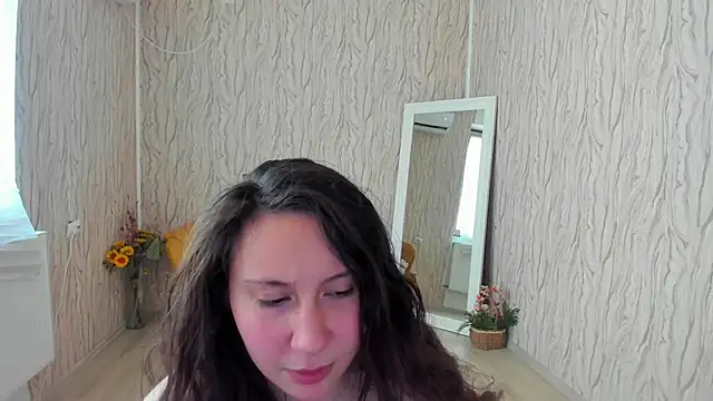 Snapshot of AishaRouhi chatting on January 2025 11:30:02 AM AishaRouhi online show from January 2025 11:30:02 AM