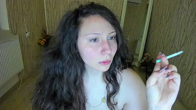 Snapshot of AishaRouhi chatting on February 2025 03:19:01 AM AishaRouhi online show from February 2025 03:19:01 AM