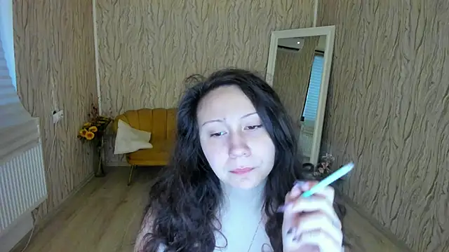 Snapshot of AishaRouhi chatting on February 2025 05:05:01 AM AishaRouhi online show from February 2025 05:05:01 AM