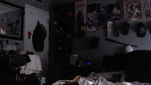 Snapshot of eavestease1 chatting on March 2026 10:13:02 PM eavestease1 online show from March 2026 10:13:02 PM