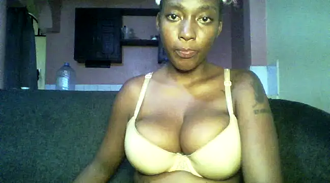 Snapshot of Sexxy_bre chatting on December 2024 11:54:02 AM Sexxy bre online show from December 2024 11:54:02 AM