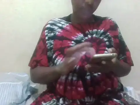 Snapshot of Sexxy_bre chatting on October 2025 07:11:01 PM Sexxy bre online show from October 2025 07:11:01 PM