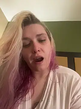 Lalalynn online show from February 2026 10:17:01 PM