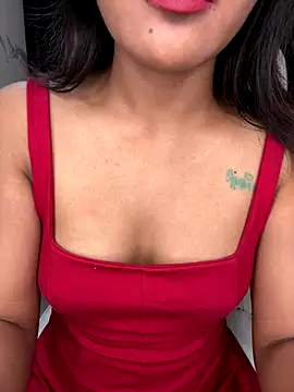 LeisyXO online show from December 2024 11:51:01 PM