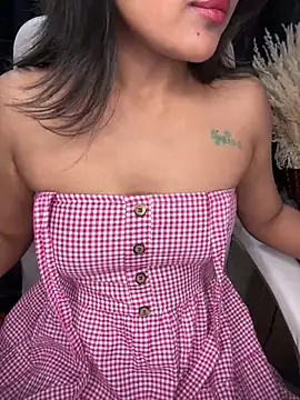 LeisyXO online show from January 2025 07:49:02 PM