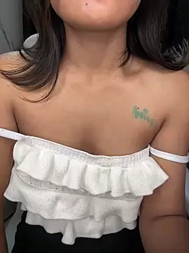 LeisyXO online show from January 2025 01:36:02 AM