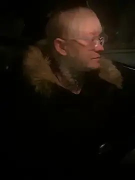 poussichienne online show from February 2026 04:52:01 AM