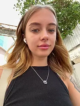 enjoy my beauty online show from January 2025 04:44:01 AM