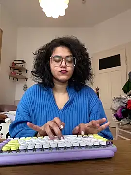 Snapshot of Curvydesifromgermany chatting on January 2025 11:28:01 AM Curvydesifromgermany online show from January 2025 11:28:01 AM