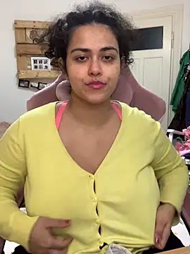 Curvydesifromgermany online show from November 2025 01:21:02 PM