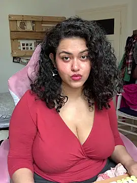 Curvydesifromgermany online show from April 2026 09:43:02 AM