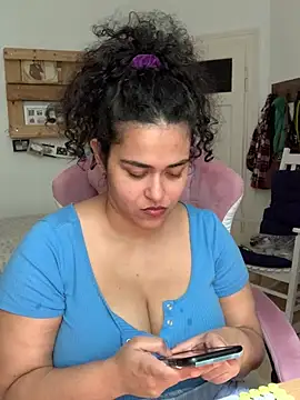 Curvydesifromgermany online show from July 2026 12:33:01 PM