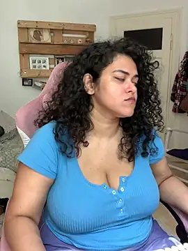 Curvydesifromgermany online show from July 2026 10:33:01 AM