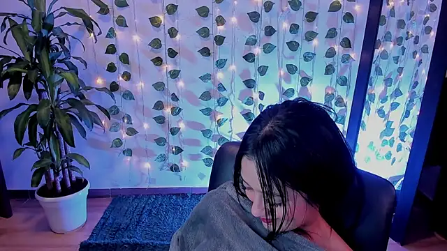 mariiana-diaz online show from February 2025 06:49:02 PM