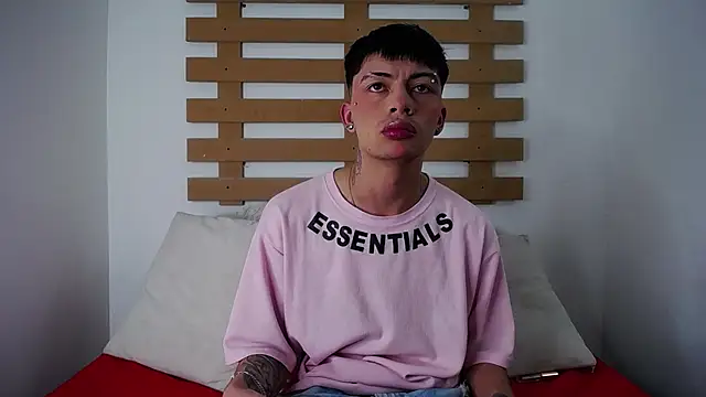 Steev Novoa online show from January 2025 04:45:01 AM