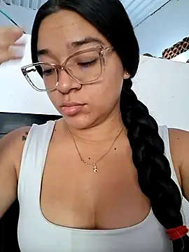 Snapshot of -VICKKY chatting on July 2026 04:22:01 PM -VICKKY online show from July 2026 04:22:01 PM