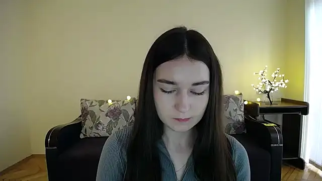 Pretty shy online show from January 2025 09:27:01 AM