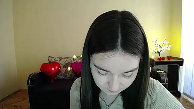 Pretty shy online show from March 2025 01:59:02 PM