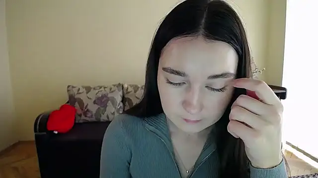 Pretty shy online show from November 2025 09:20:01 AM