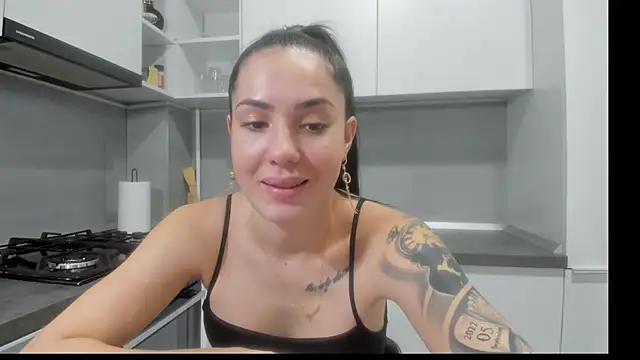 Snapshot of Emmapmg chatting on February 2026 02:26:02 PM Emmapmg online show from February 2026 02:26:02 PM