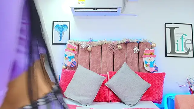 Snapshot of KathyShine chatting on December 2024 11:51:02 AM KathyShine online show from December 2024 11:51:02 AM