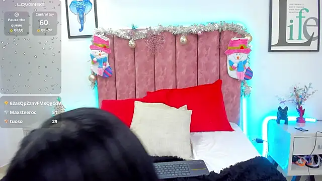 Snapshot of KathyShine chatting on December 2024 08:58:02 PM KathyShine online show from December 2024 08:58:02 PM