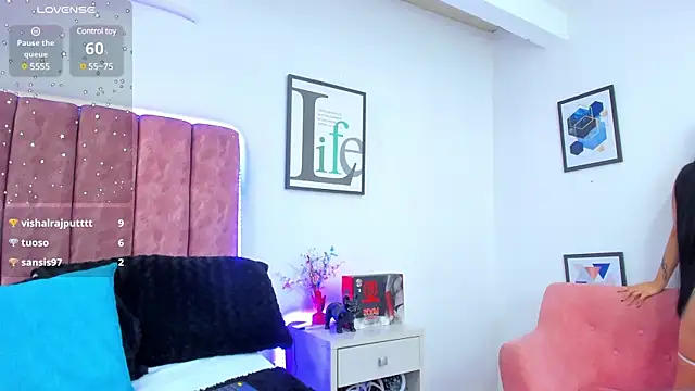 Snapshot of KathyShine chatting on January 2025 03:06:01 PM KathyShine online show from January 2025 03:06:01 PM