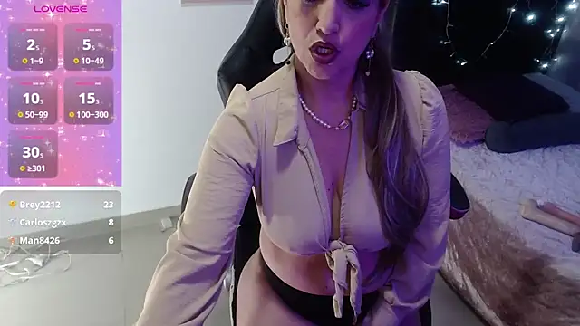 anyclark  online show from January 2025 06:49:02 AM