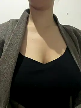 farah-36 online show from December 2025 09:43:02 PM