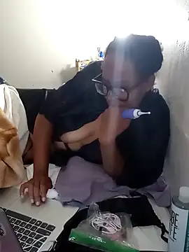 madamsensuale online show from November 2025 12:44:02 AM