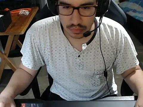 thealfawolf01 online show from December 2024 02:23:01 AM