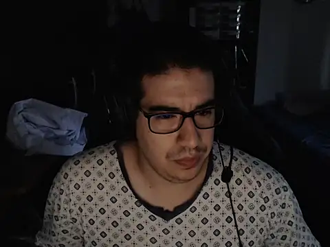 thealfawolf01 online show from March 2026 11:49:01 AM