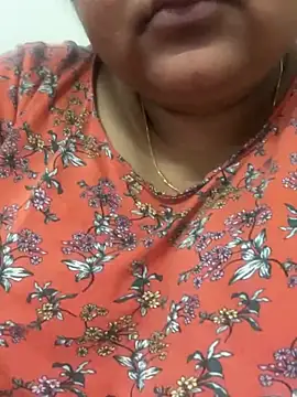 Snapshot of smile_pretty chatting on February 2025 02:27:02 PM smile pretty online show from February 2025 02:27:02 PM