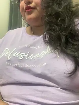 Snapshot of smile_pretty chatting on February 2025 05:53:01 PM smile pretty online show from February 2025 05:53:01 PM