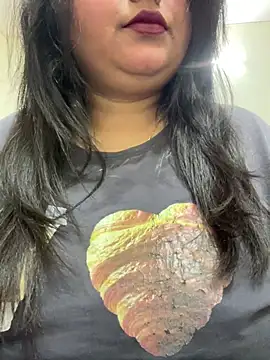 smile pretty online show from January 2026 05:06:01 PM