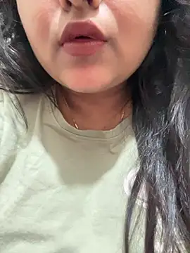 smile pretty online show from March 2026 08:59:02 PM