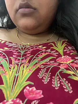 smile pretty online show from April 2026 05:21:02 PM