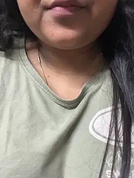 smile pretty online show from April 2026 05:24:01 PM