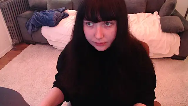 Lynylou online show from March 2025 06:41:02 AM